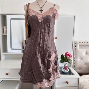 Elegant Lace Trim Nightgown